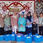 PERINGATAN HARI IBU KE-96: DINAS P3APPKB DAN FORUM PUSPA KAPUAS GELAR ANJANGSANA DI RSUD DAN RUTAN KELAS II B KAPUAS